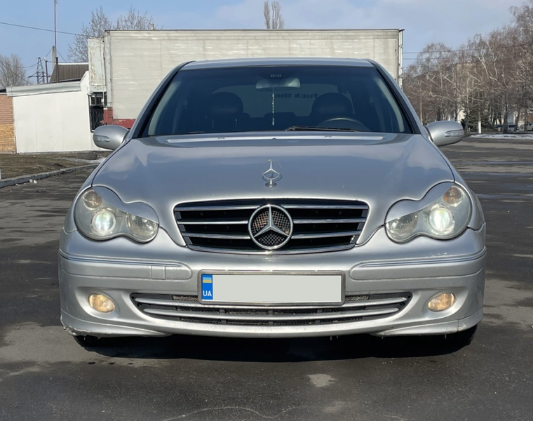 Решітка радіатора Mercedes C-Class W203 (2000-2007) в стилі CL Чорна з хромом MB-W203026 фото