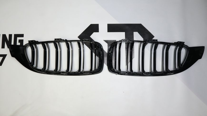 Решітка радіатора ніздрі BMW F32 F33 F36 M3 F80 M4 F82 F83 (2013-2020) чорний глянець 8010 фото
