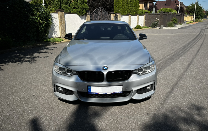 Решітка радіатора ніздрі BMW F32 F33 F36 M3 F80 M4 F82 F83 (2013-2020) чорний глянець 8010 фото
