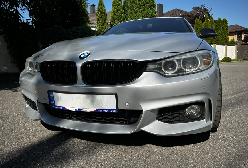 Решітка радіатора ніздрі BMW F32 F33 F36 M3 F80 M4 F82 F83 (2013-2020) чорний глянець 8010 фото
