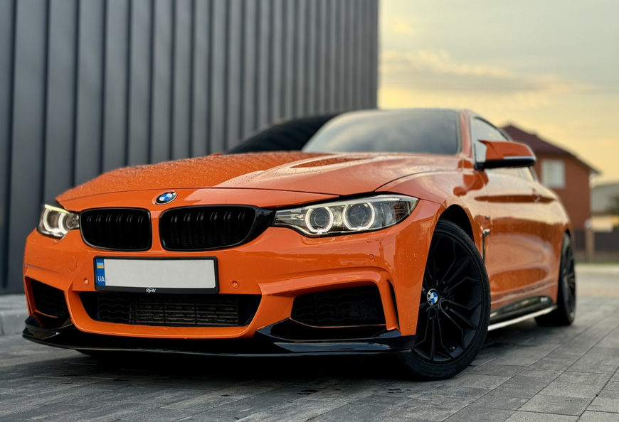 Решітка радіатора ніздрі BMW F32 F33 F36 M3 F80 M4 F82 F83 (2013-2020) чорний глянець 8010 фото