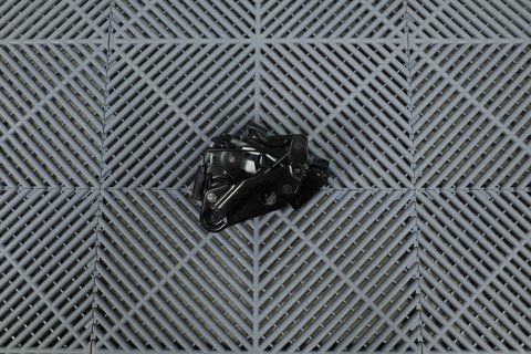 Замок нижнего капота на BMW F10 F11 (51237206453) Левый 51237206453 фото
