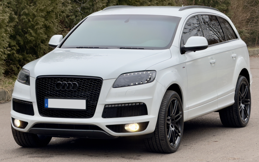 Решітка радіатора Audi Q7 4L (2005-2015) чорна в стилі RS Q7-RS142 фото