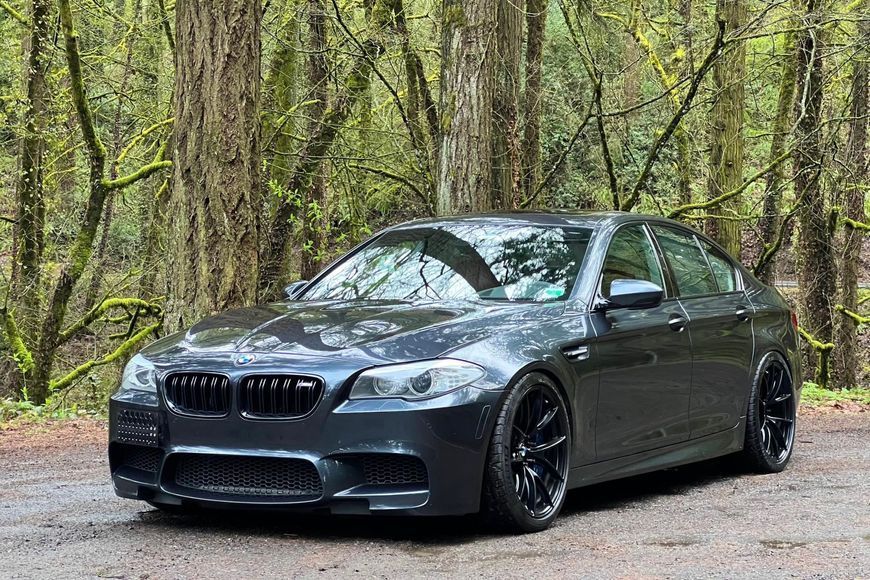 Передний бампер BMW F10 F11 (2010-2017) стиль M5 BMWF10-102 фото