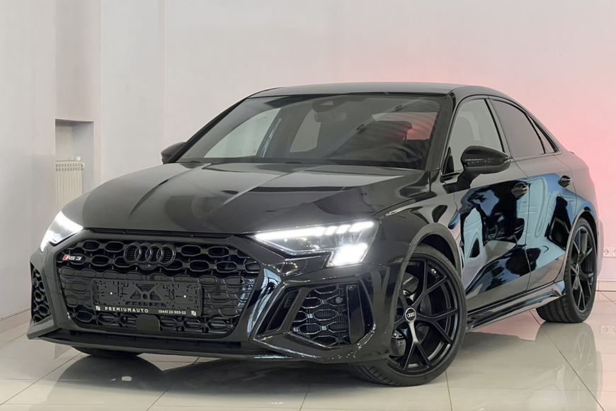 Решітка радіатора Audi A3 8Y (2020-2023) чорна під радар в стилі RS CYC-020RS3 фото