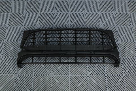 Решетка центральная на Porsche Macan 95B (95B807683H1E0) 95B807683H1E0 фото