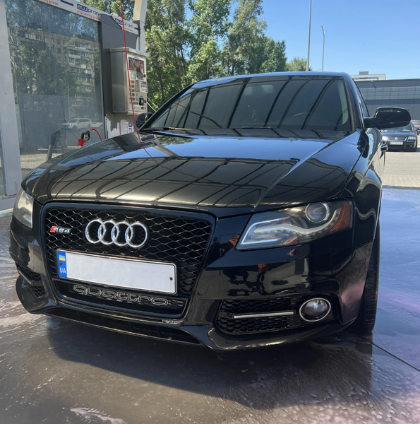 Решетка радиатора Audi A4 B8 (2007-2011) черная QUATTRO в стиле RS A4-RS112 фото