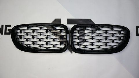 Решетка радиатора ноздри BMW F10 F11 (2010-2017) Diamond Black BMW-F10155 фото