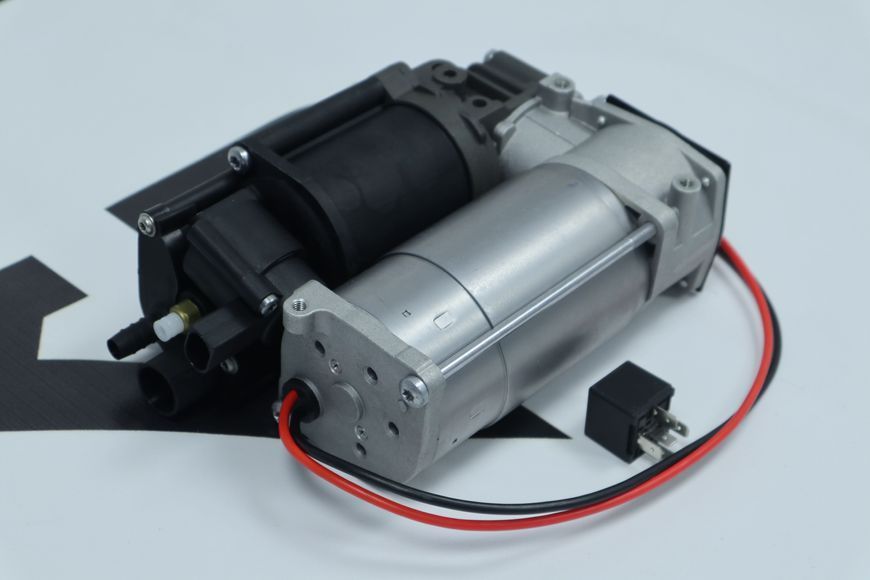Компресор пневмопідвіски на BMW 5 / 7 Series ( GT ) F07 / F11 / F01 F02 (2009-2017) 37206789450 фото
