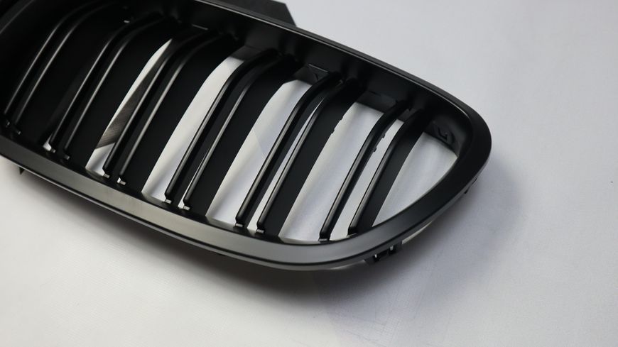 Решетка радиатора ноздри BMW F10 F11 (2010-2017) черный мат BMW-F10152 фото