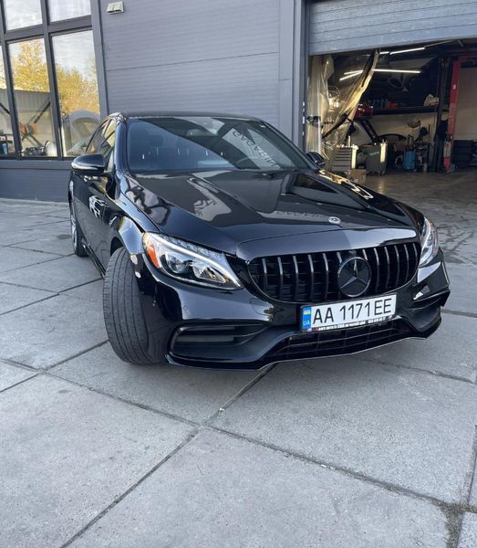 Решетка радиатора Mercedes C-Class W205 (2014-2018) в стиле GT Черная (без места под камеру) MB-W205174 фото