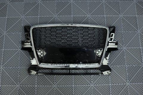 Решітка радіатора Audi Q5&nbsp;8R (2008-2012) чорна з хромом в стилі RS Q5-RS083 фото