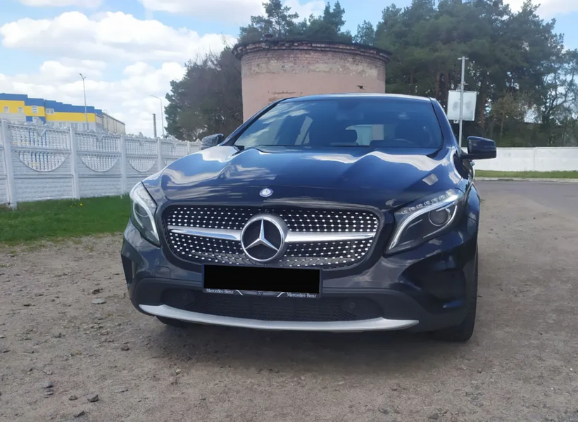 Решітка радіатора Mercedes GLA-Class X156 (2013-2017) в стилі Diamond Сіра з хромом MB-X156151 фото