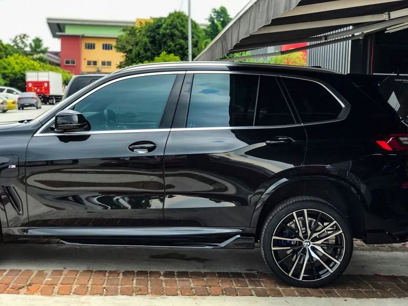 Комплект дооснащення BMW X5 G05 (2018-2022) в стилі Paradigma 996 фото