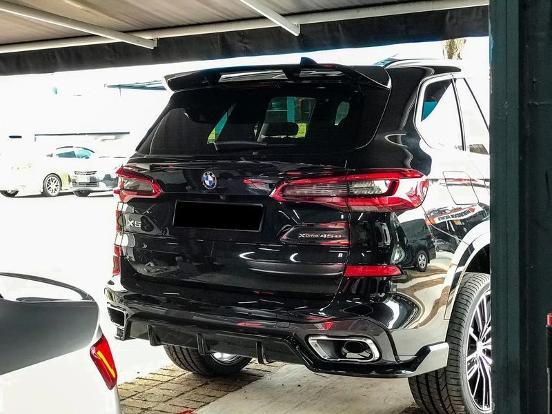 Комплект дооснащення BMW X5 G05 (2018-2022) в стилі Paradigma 996 фото