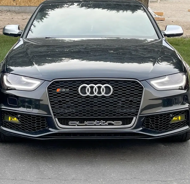 Решітка радіатора Audi A4 B8 (2011-2015) чорна з сірим QUATTRO в стилі RS A4-RS137 фото
