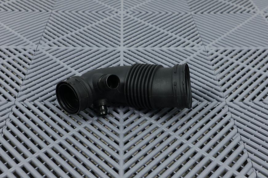 Патрубок повітряного фільтра на BMW F20 F21 F30 F31 (13717597586) 13717597586 фото