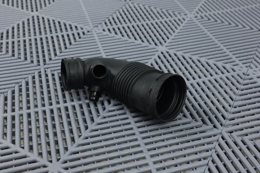 Патрубок повітряного фільтра на BMW F20 F21 F30 F31 (13717597586) 13717597586 фото
