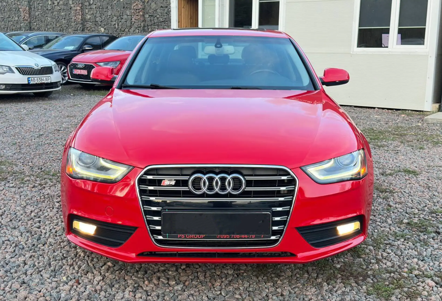 Решітка радіатора Audi A4 B8 (2011-2015) чорна з хромом в стилі S-Line A4-S131 фото