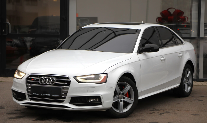 Решітка радіатора Audi A4 B8 (2011-2015) сіра з хромом в стилі S-Line A4-S133 фото