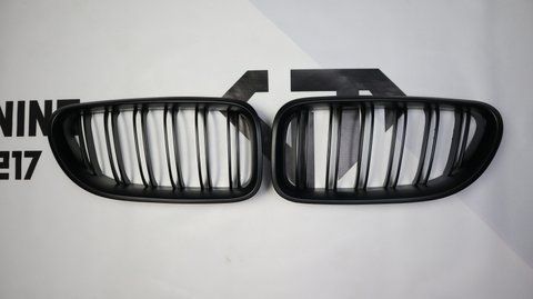 Решітка радіатора ніздрі BMW F06 F12 F13 M6 (2012-2017) чорний мат BMW-F12122 фото