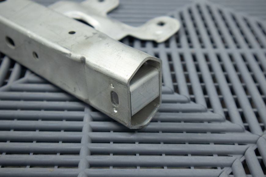 Кронштейн переднього бампера на BMW F20 F21 F22 F23 F30 F31 F32 F33 F34 F36 (51118051190) M-Paket 51118051190 фото