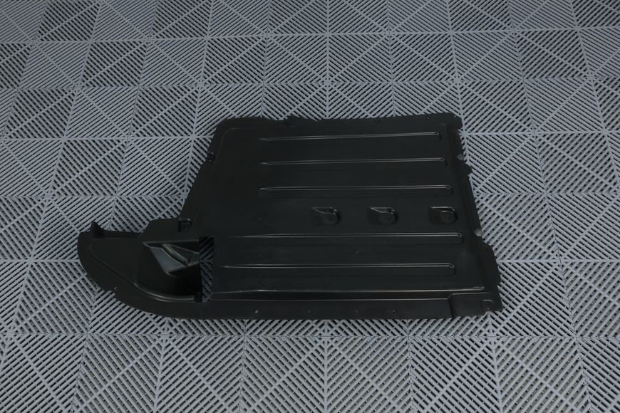 Облицювання днища на BMW G05 G06 G07 (51487468797) Середнє 51487468797 фото