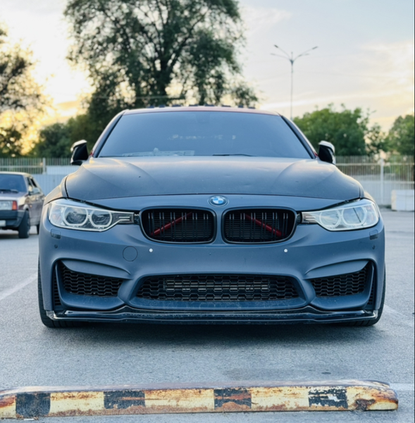 Передний бампер BMW F30 F31 (2012-2018) стиль M3 F80 16001 фото