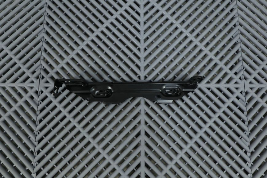 Кронштейн радиатора на BMW F20 F21 F22 F23 F30 F31 F32 F33 F34 F36 F80 F82 (51647266168) Правый 51647266168 фото