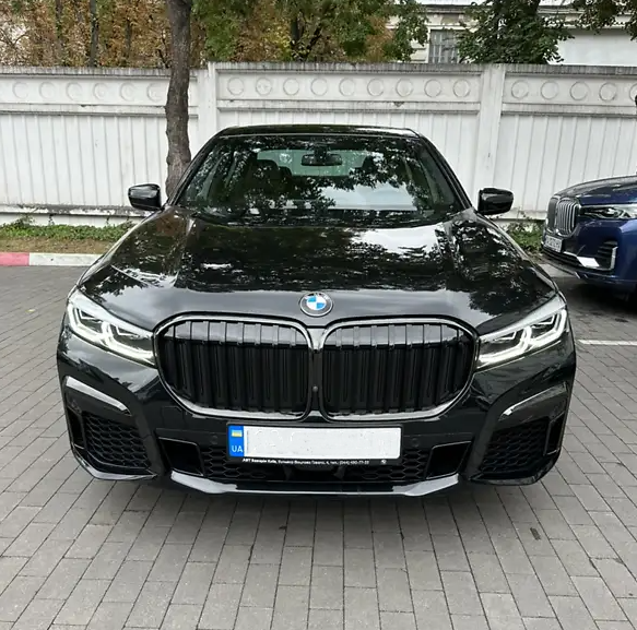 Решітка радіатора ніздрі BMW G11 G12 (2019-2022) чорний глянець BMW-G12211 фото