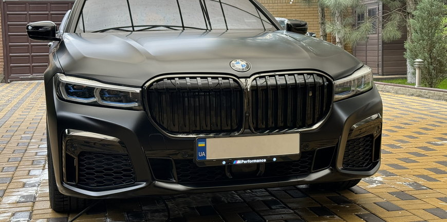 Решітка радіатора ніздрі BMW G11 G12 (2019-2022) чорний глянець BMW-G12211 фото