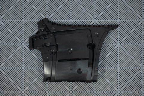 Крепление заднего бампера на BMW G30 G31 (51127387300) Правое 51127387300 фото