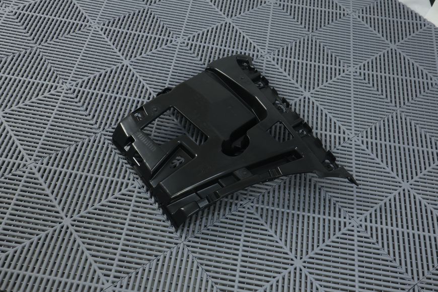 Кріплення бампера на BMW F30 F31 F80 (51127256924) Праве (задня частина) 51127256924 фото