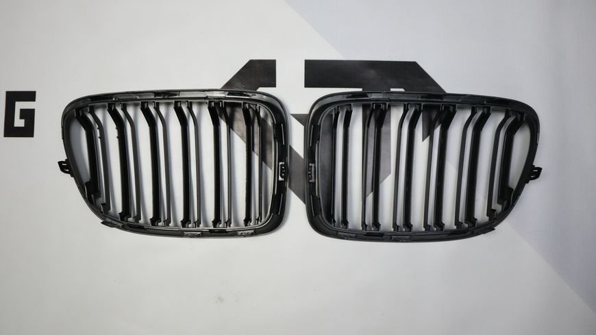 Решітка радіатора ніздрі BMW X1 E84 (2009-2015) чорний мат BMW-E84112 фото
