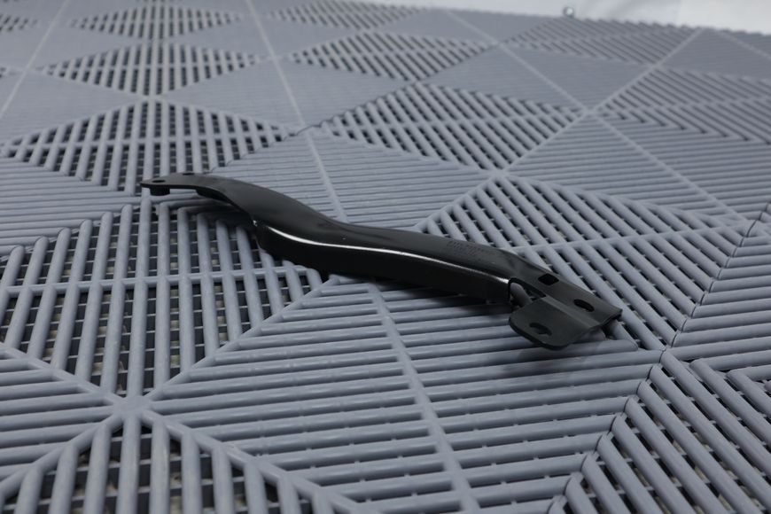 Поперечина переднього бампера на BMW G11 G12 G30 G31 G32 (51117368480) Права 51117368480 фото