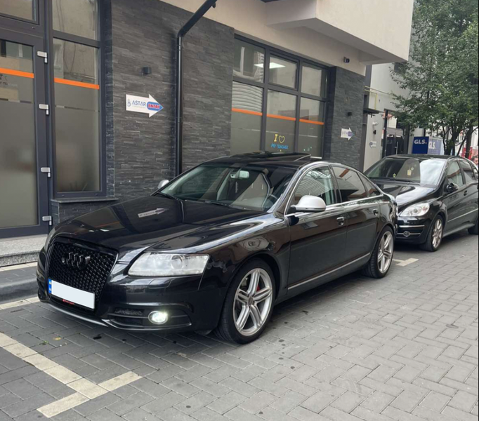 Решітка радіатора Audi A6 C6 (2004-2011) чорна в стилі RS (без місця під парктроніки) A6-RS101 фото