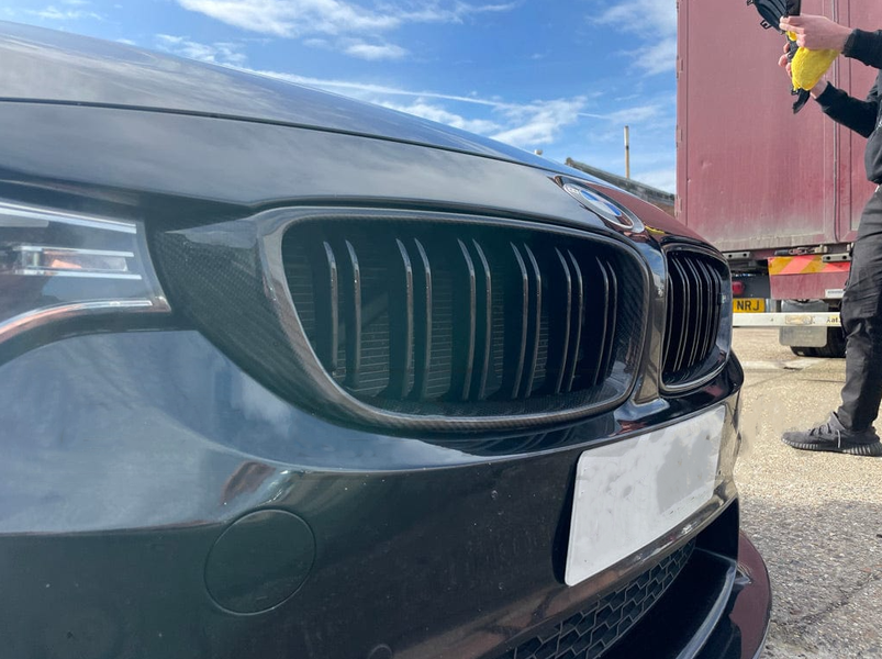 Решітка радіатора ніздрі BMW F30 F31 (2012-2018) карбон 6359 фото
