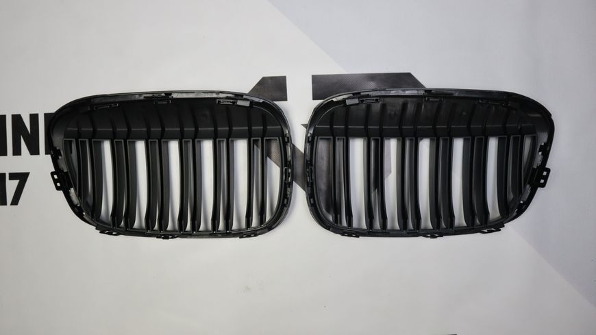 Решетка радиатора ноздри BMW X1 F48 (2015-2019) черный мат BMW-F48162 фото