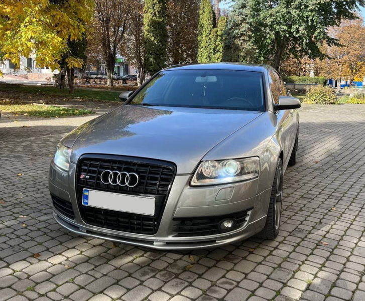Решітка радіатора Audi A6 C6 (2004-2011) чорна в стилі S-Line (без місця під парктроніки) A6-S102 фото