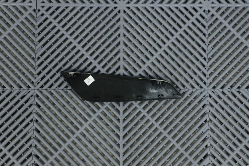 Накладка переднього крила на BMW G30 G31 (51747439013) Ліва 51747439013 фото