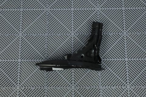 Крепление крыла на BMW G30 G31 (41007446653) Левое 41007446653 фото