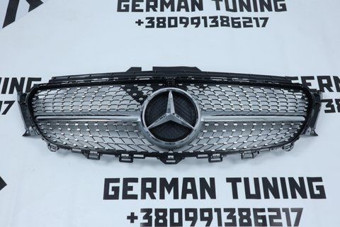 Решетка радиатора Mercedes E-Class W213 (2016-2020) в стиле Diamond Серая с хромом (с местом под камеру) 301243 фото